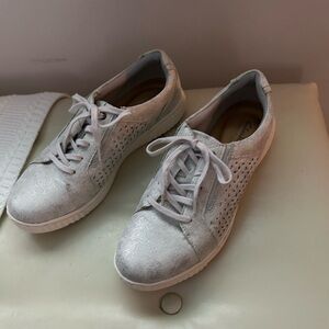 Clarks Women's Metallic Silver Sneakers